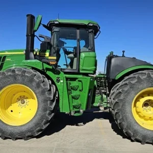 John Deere 6155R Tractor